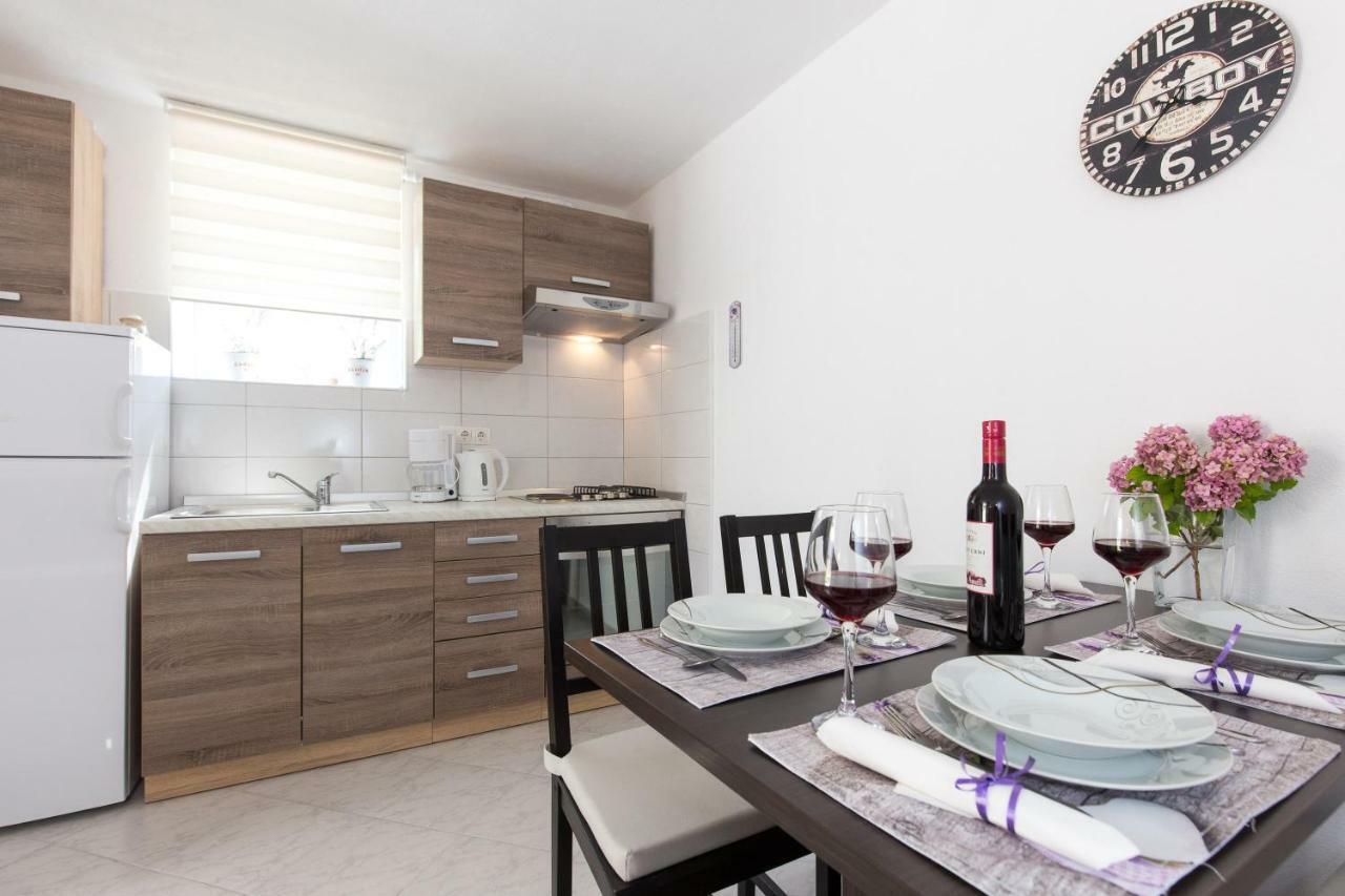 Apartman Marija 218 Рисика Екстериор снимка
